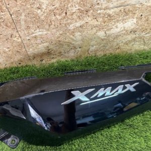 Tapa culin izquierda Yamaha Xmax 400
