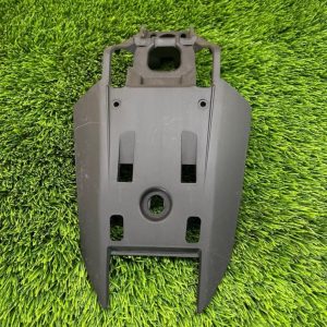 Tapa cubre cierre asiento trasero Aprilia rs660