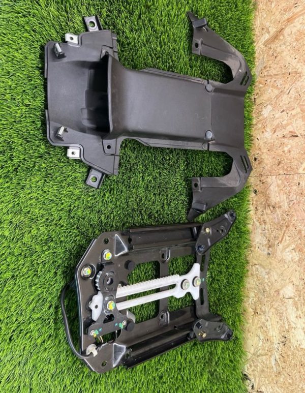 Soporte de cúpula eléctrico honda forza 125 2022 - Imagen 8