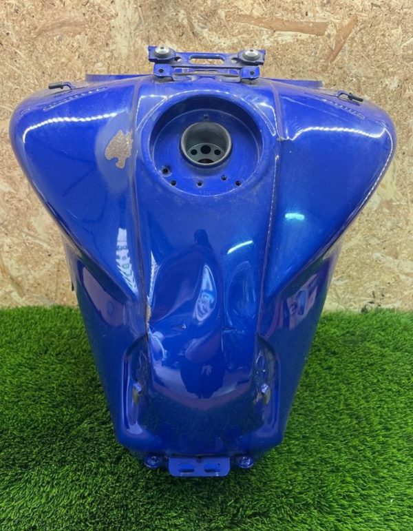 Depósito gasolina Yamaha tracer 900 17
OJO PARA REPARAR