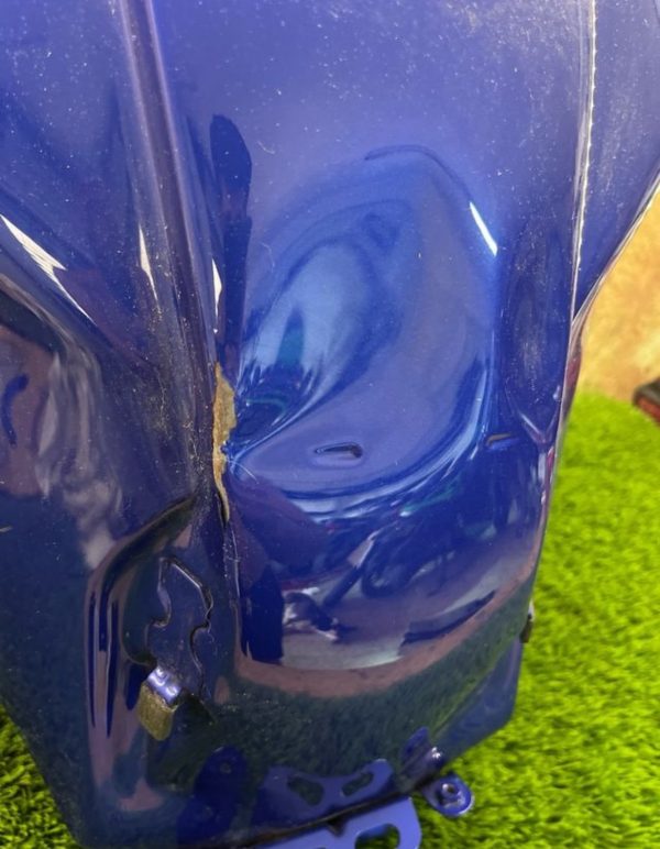 Depósito gasolina Yamaha tracer 900 17
OJO PARA REPARAR - Imagen 4