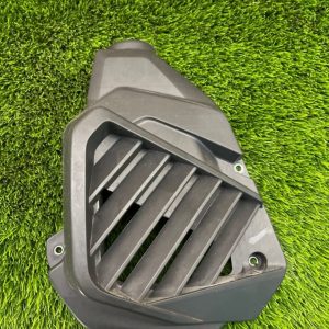 Tapa del radiador plástico honda forza 125cc 2021